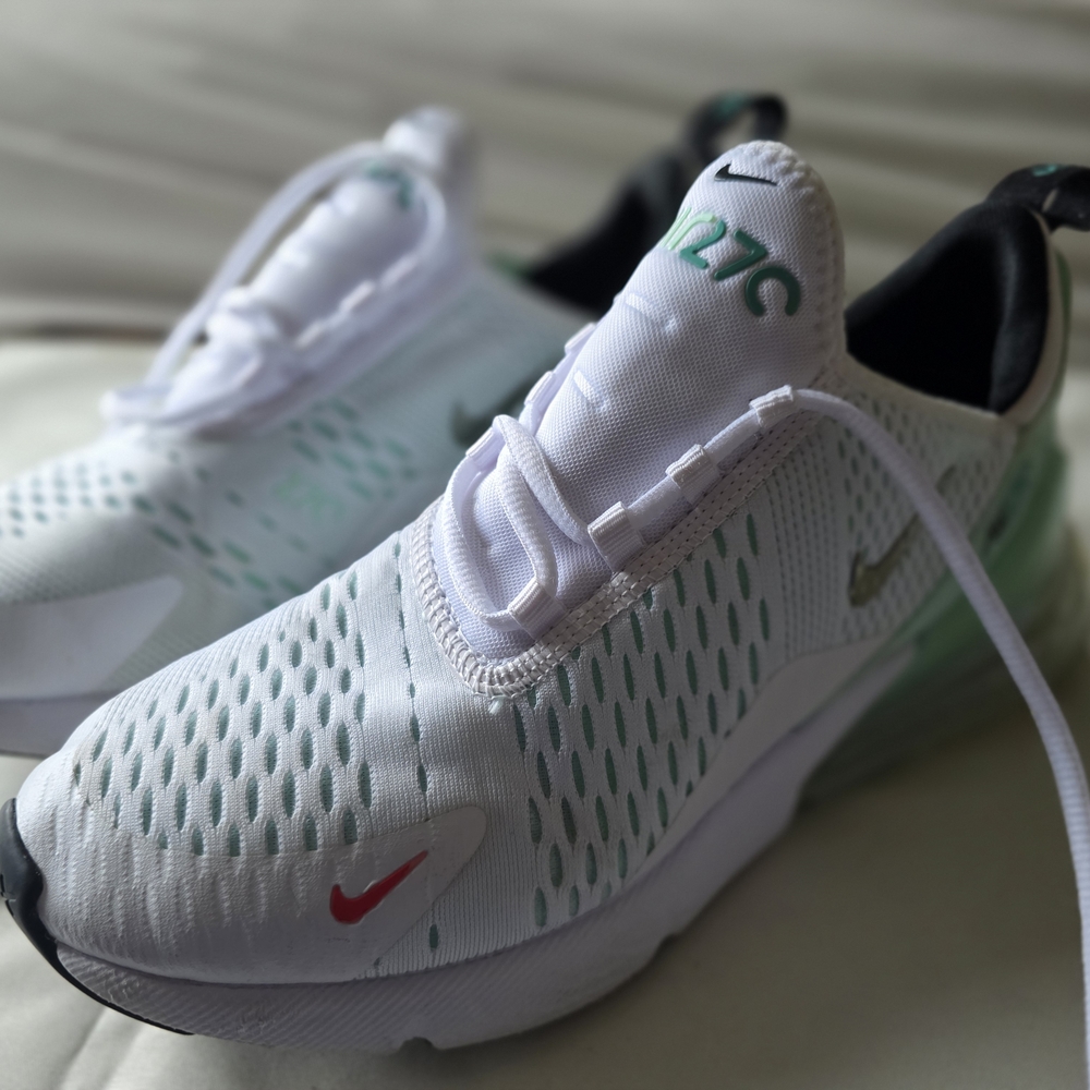Nike Air Max 270 White & Mint Sneakers